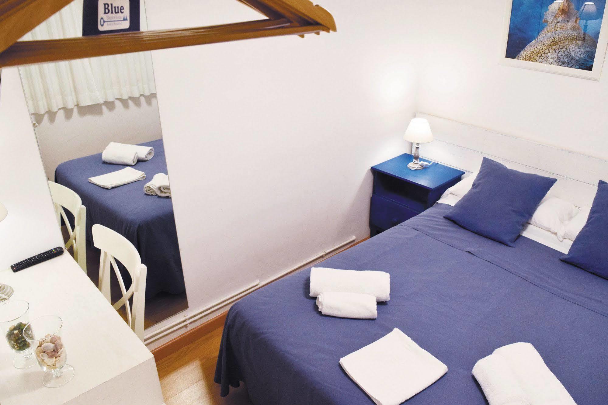 Allotjament i esmorzar Blue 2*