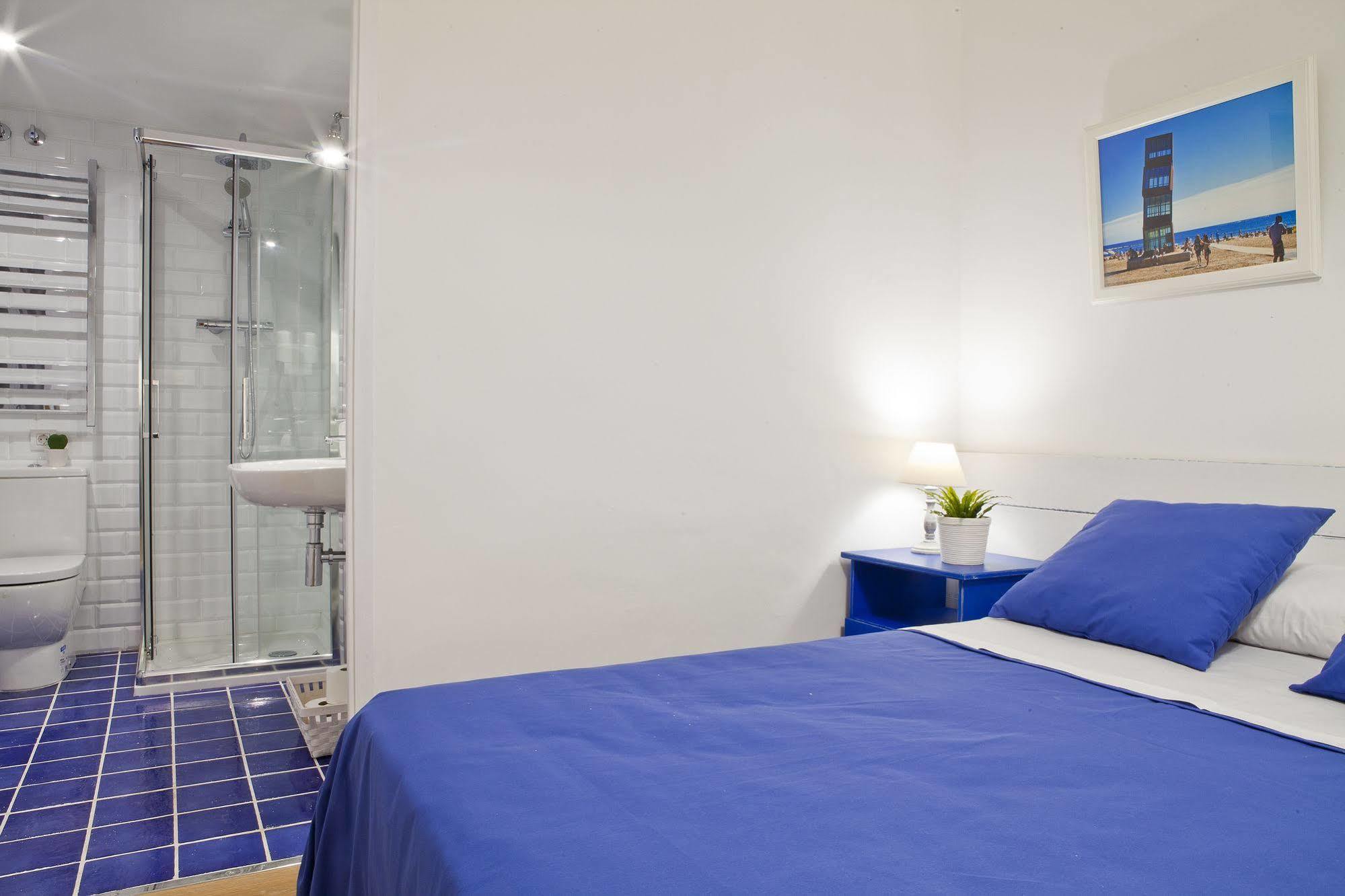 Allotjament i esmorzar Blue 2*